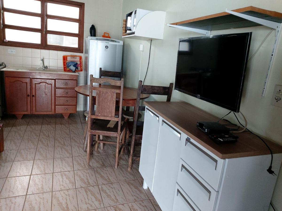 0006.02 - Maranduba - Chale - 1 Dorm - 5 Pess - 3 Quadras Do Mar - Piscina Coletiva - Wifi Villa Ubatuba Eksteriør bilde